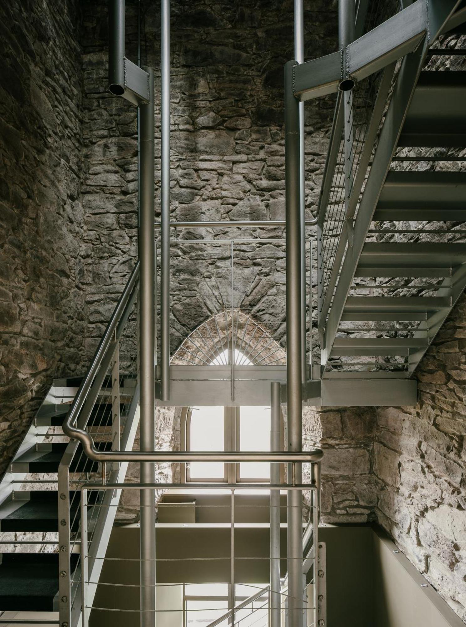 The Church Tower Crieff Extérieur photo