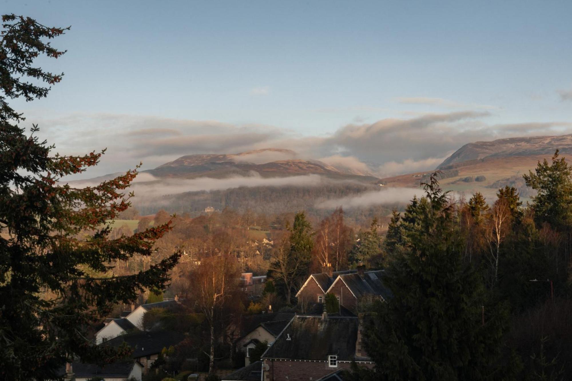 The Church Tower Crieff Extérieur photo